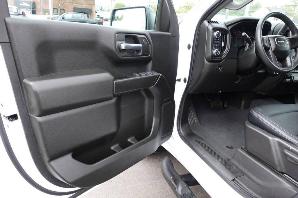 used 2023 GMC Sierra 1500 car, priced at $32,995