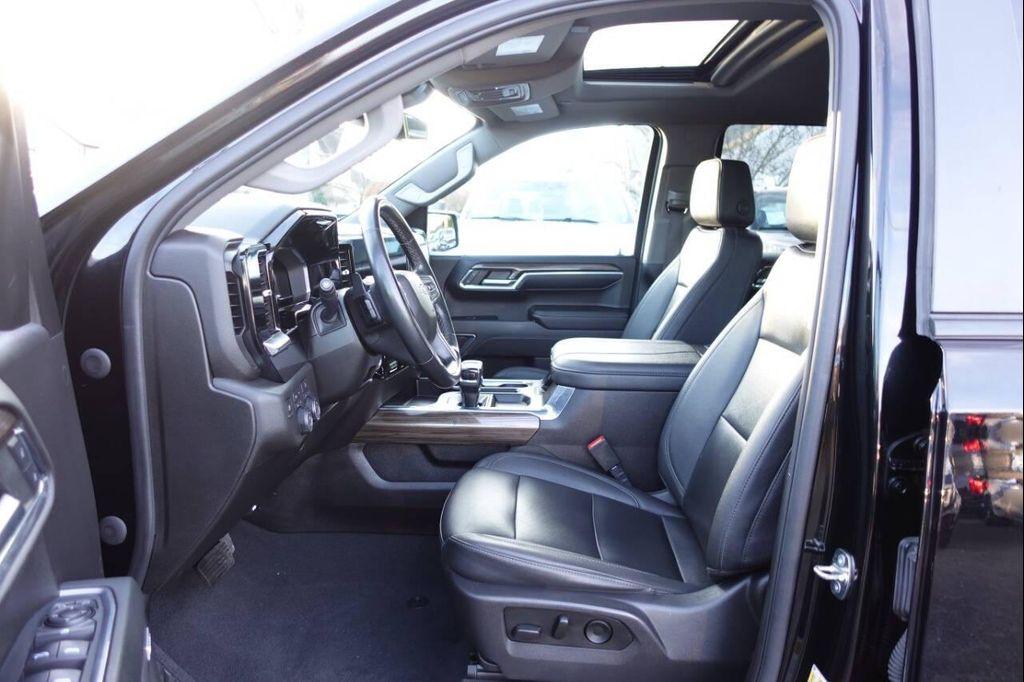 used 2024 Chevrolet Silverado 1500 car, priced at $43,995