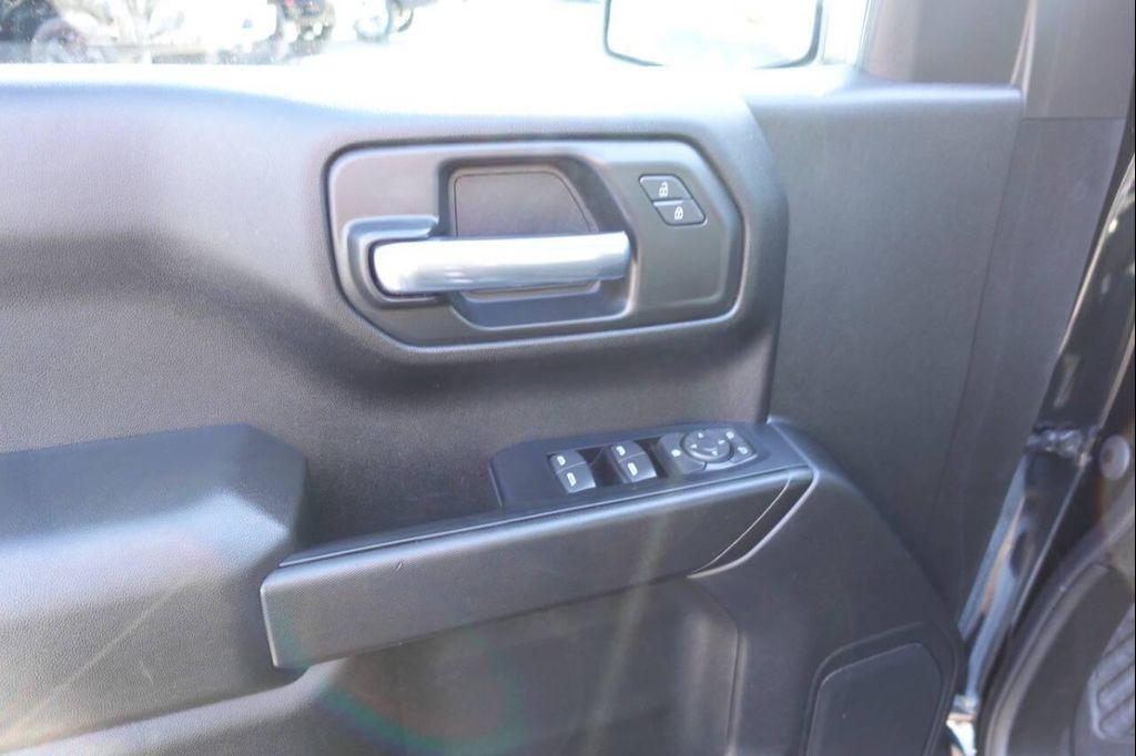 used 2023 GMC Sierra 1500 car, priced at $31,995