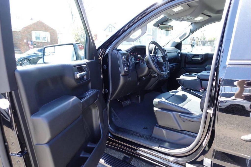 used 2024 GMC Sierra 1500 car, priced at $35,677