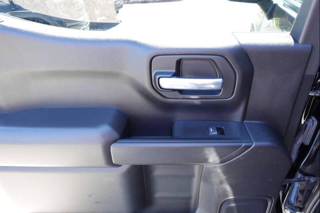 used 2024 GMC Sierra 1500 car, priced at $35,677