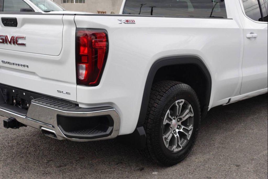 used 2022 GMC Sierra 1500 car, priced at $31,995