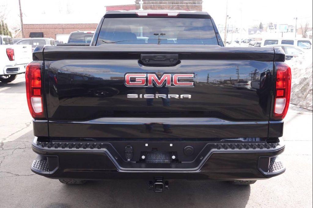 used 2022 GMC Sierra 1500 car, priced at $33,995