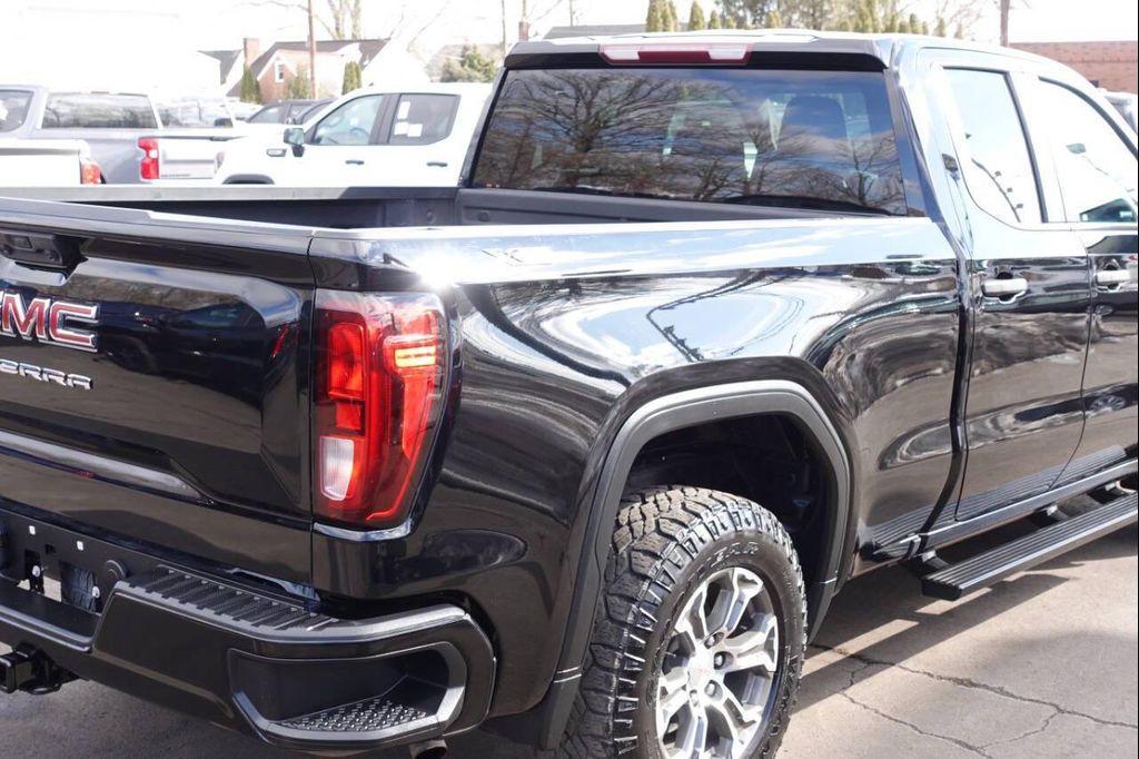 used 2022 GMC Sierra 1500 car, priced at $33,995