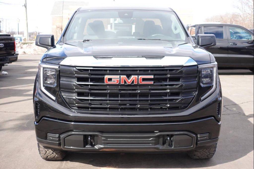 used 2022 GMC Sierra 1500 car, priced at $33,995