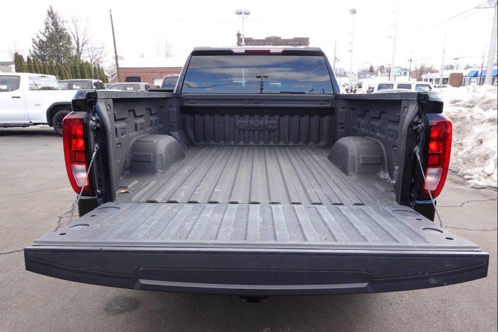 used 2022 GMC Sierra 1500 car, priced at $33,995
