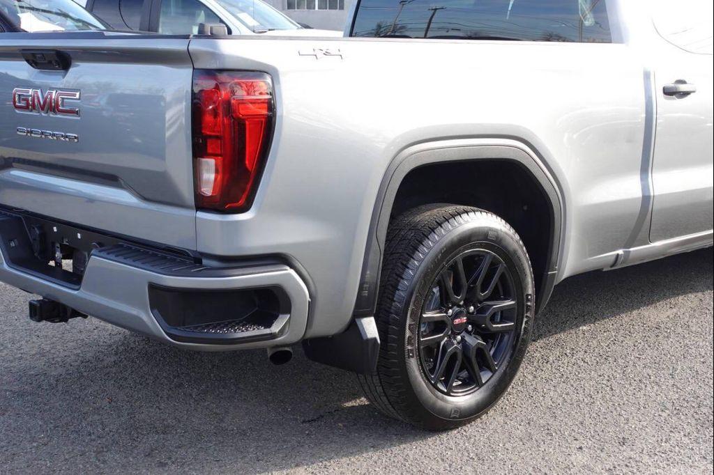 used 2023 GMC Sierra 1500 car, priced at $32,995