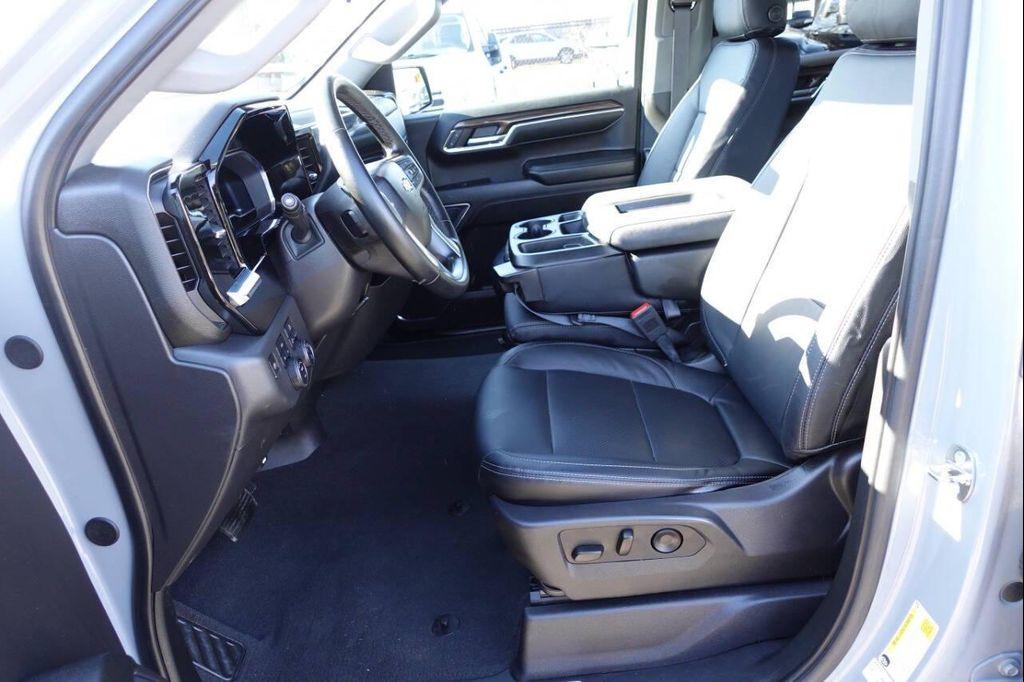 used 2024 Chevrolet Silverado 1500 car, priced at $35,995