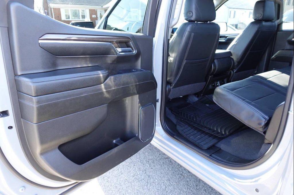 used 2024 Chevrolet Silverado 1500 car, priced at $35,995