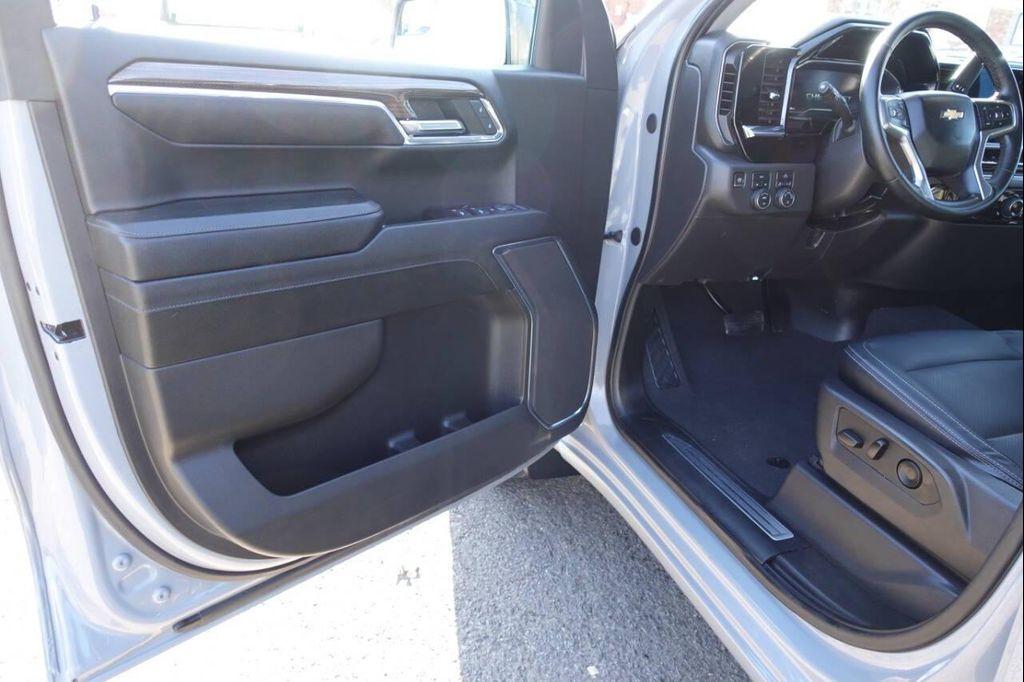 used 2024 Chevrolet Silverado 1500 car, priced at $35,995