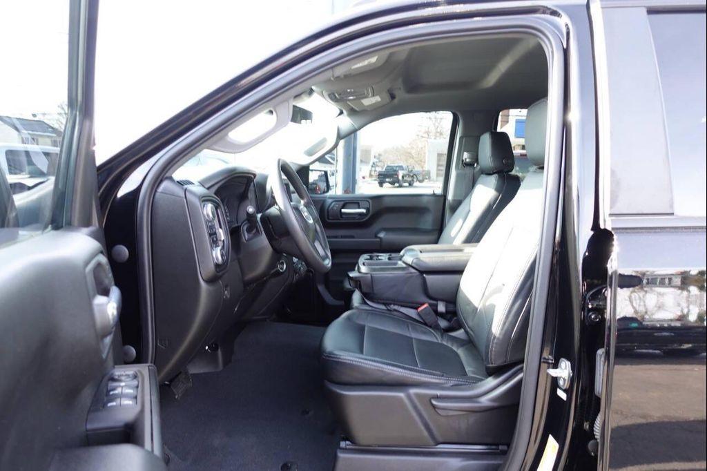 used 2023 GMC Sierra 1500 car, priced at $34,995