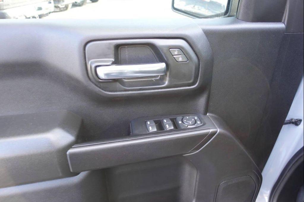 used 2024 Chevrolet Silverado 1500 car, priced at $33,995