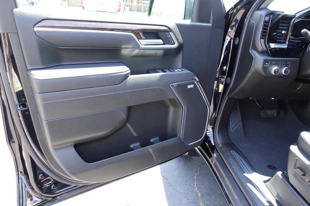 used 2025 GMC Sierra 1500 car, priced at $52,897