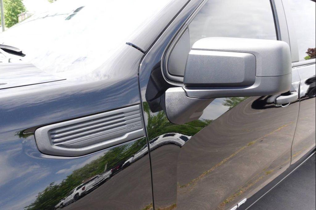 used 2024 GMC Sierra 1500 car, priced at $37,675