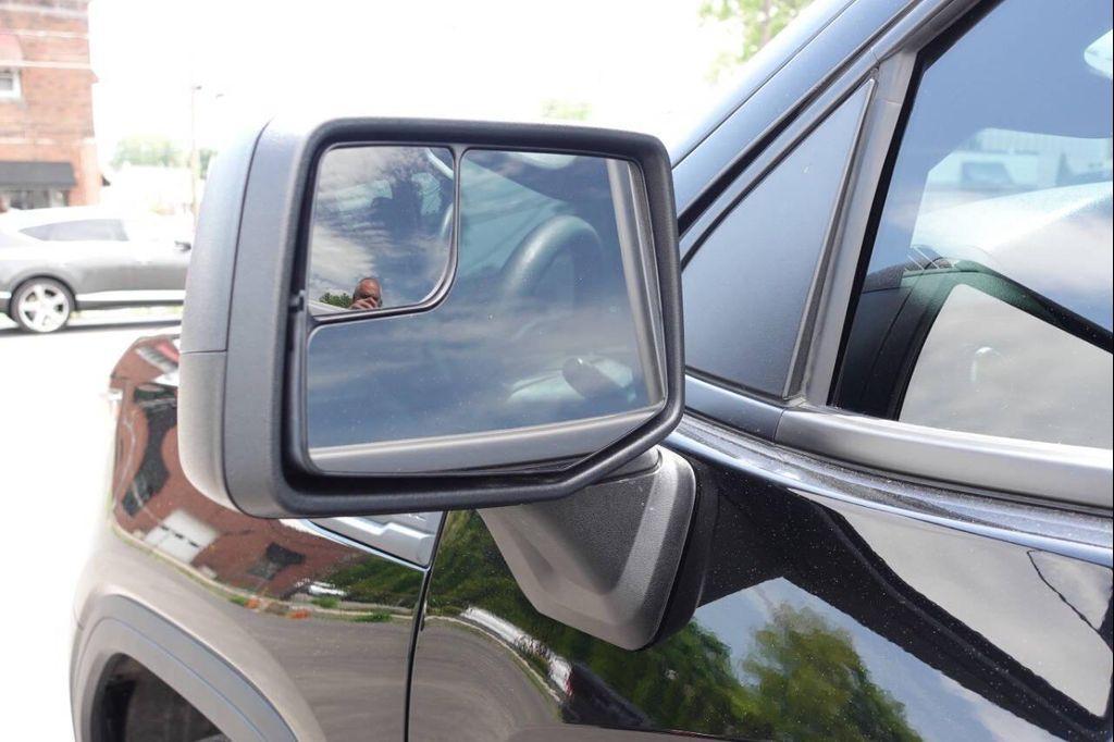 used 2024 GMC Sierra 1500 car, priced at $37,675