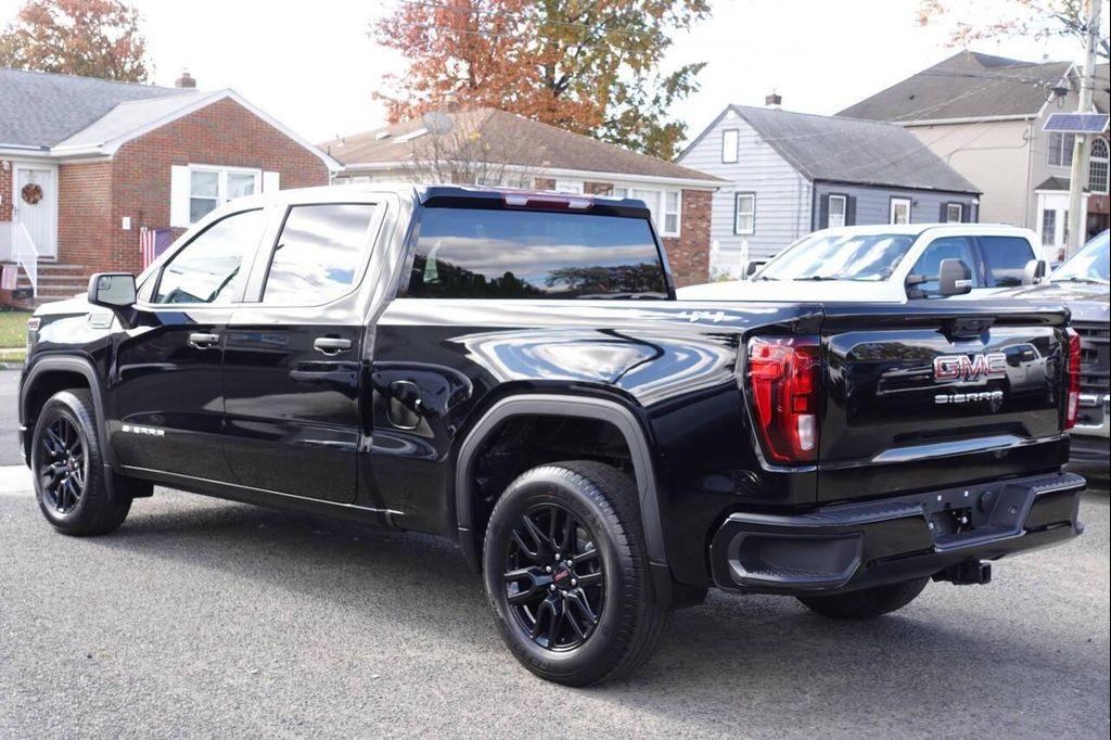 used 2022 GMC Sierra 1500 car, priced at $34,875