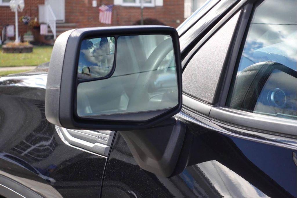 used 2022 GMC Sierra 1500 car, priced at $34,875