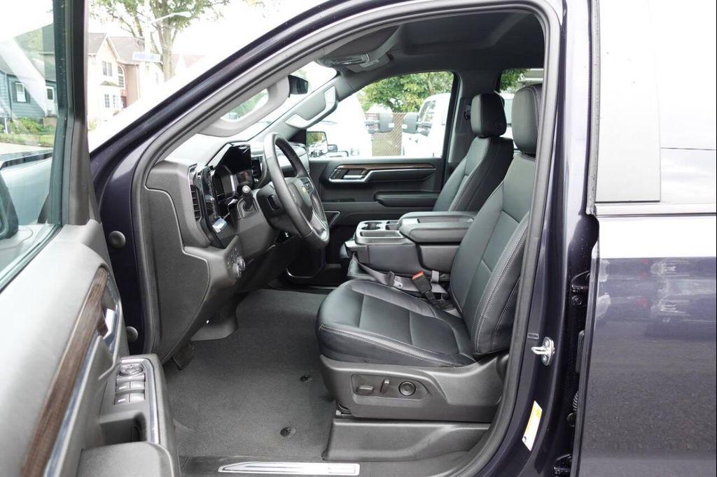 used 2024 Chevrolet Silverado 1500 car, priced at $33,995