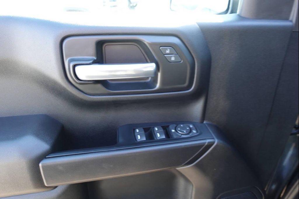 used 2023 GMC Sierra 1500 car, priced at $35,995