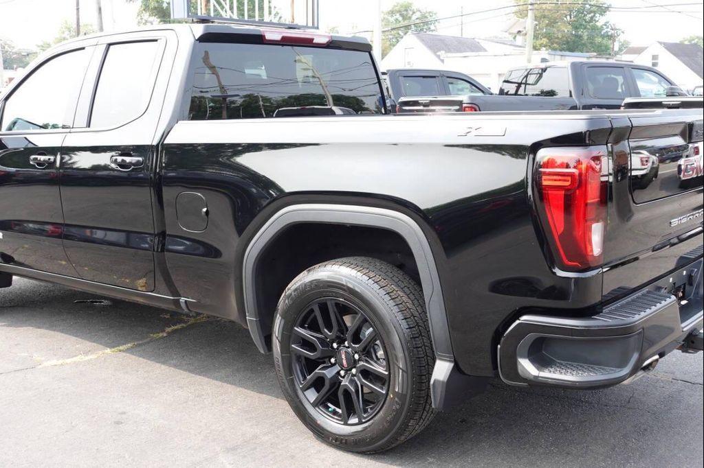 used 2022 GMC Sierra 1500 car, priced at $36,895