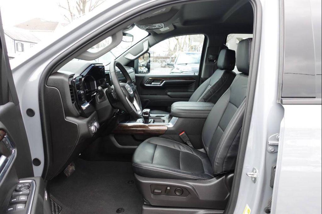 used 2024 GMC Sierra 1500 car, priced at $49,995