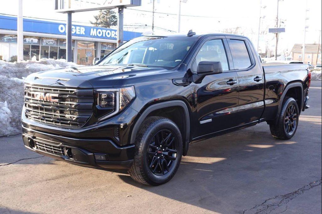 used 2023 GMC Sierra 1500 car, priced at $38,995