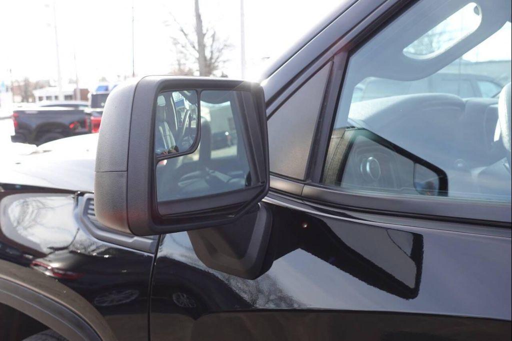 used 2022 GMC Sierra 1500 car, priced at $32,995