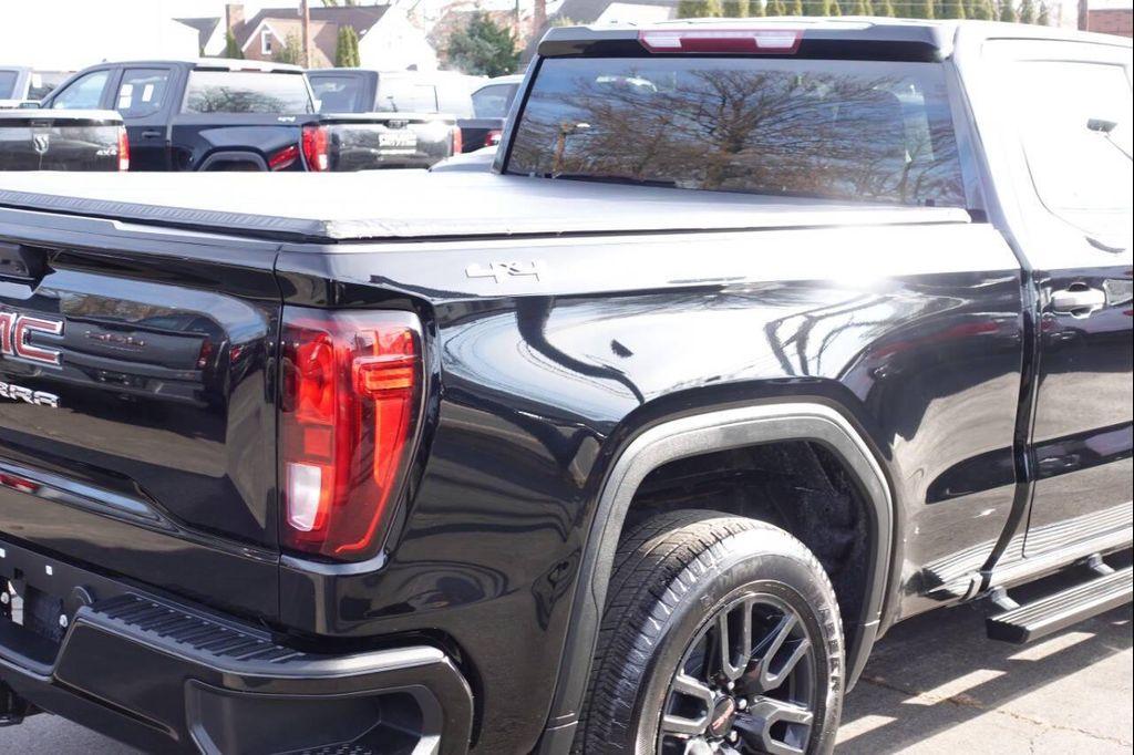used 2022 GMC Sierra 1500 car, priced at $32,995