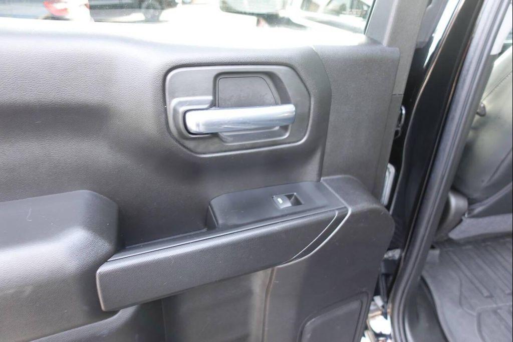 used 2022 GMC Sierra 1500 car, priced at $32,995