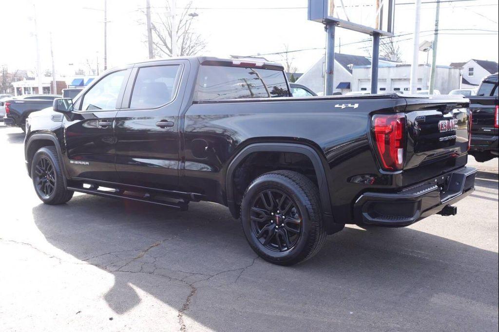 used 2022 GMC Sierra 1500 car, priced at $32,995