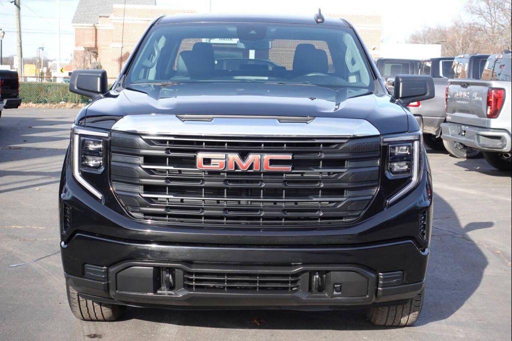 used 2022 GMC Sierra 1500 car, priced at $32,995