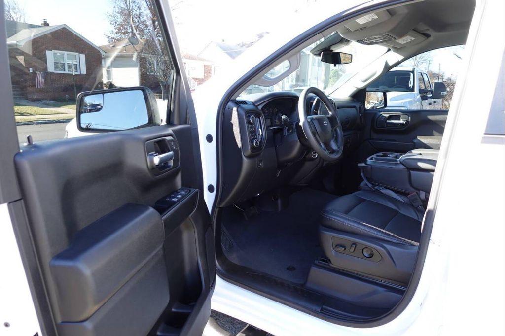 used 2023 Chevrolet Silverado 1500 car, priced at $33,995