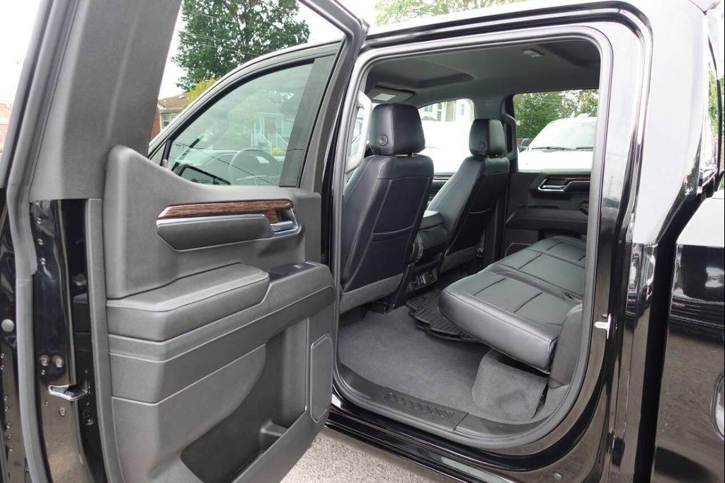 used 2024 GMC Sierra 1500 car, priced at $39,875