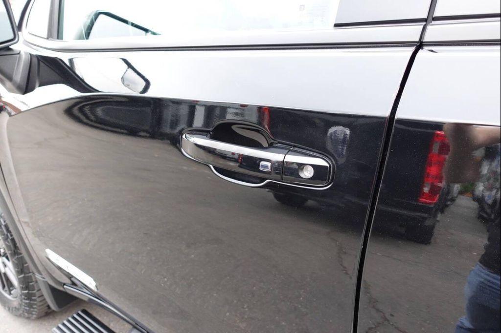 used 2024 GMC Sierra 1500 car, priced at $39,995