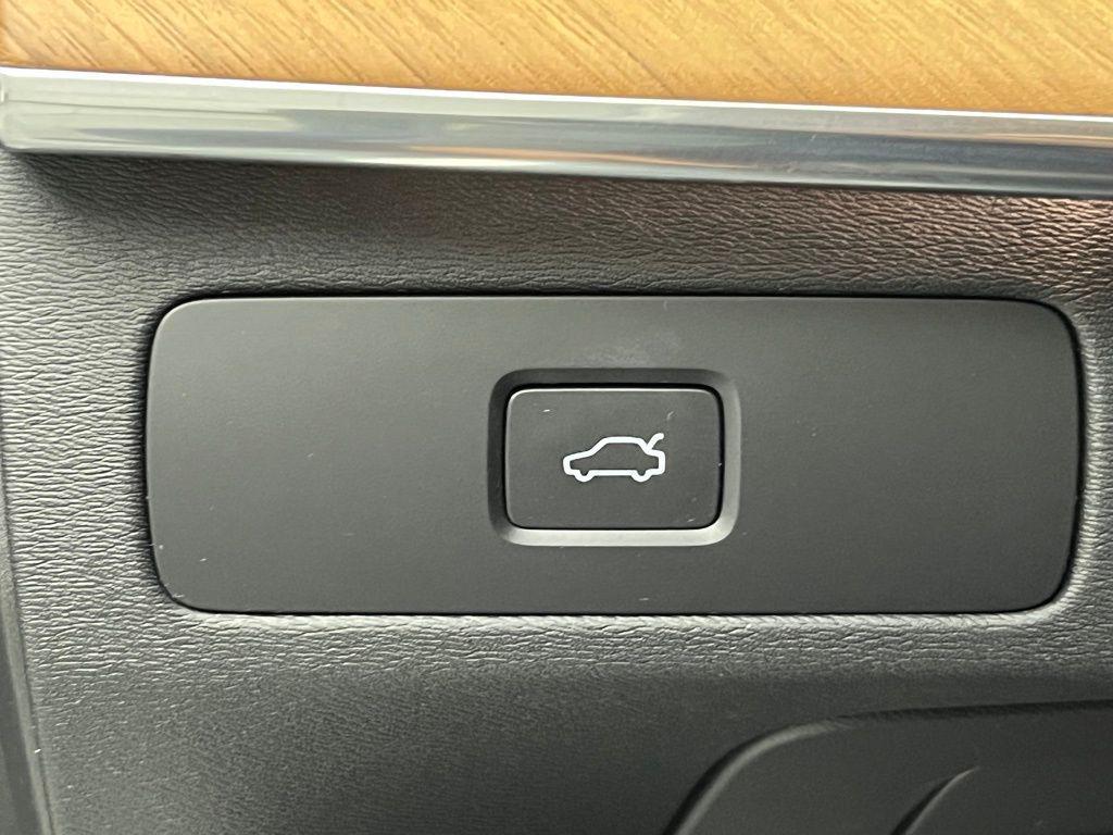 used 2025 Volvo XC90 car, priced at $50,994