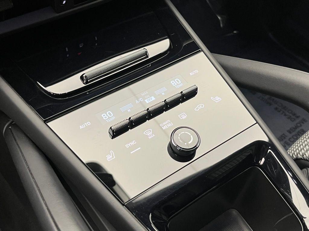 new 2025 Porsche Cayenne car