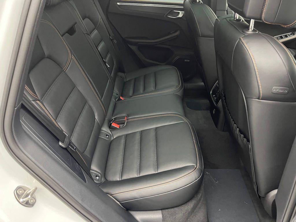 2026 Carrara White Metallic Porsche Macan