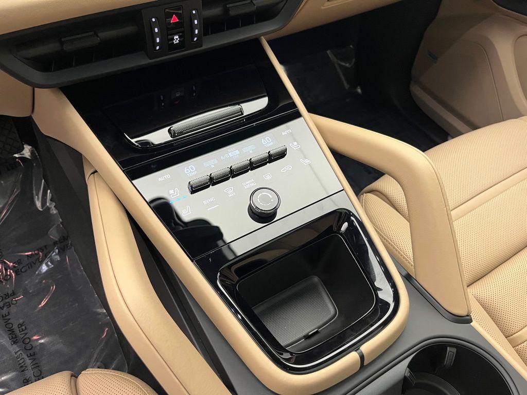 used 2025 Porsche Cayenne car, priced at $100,900