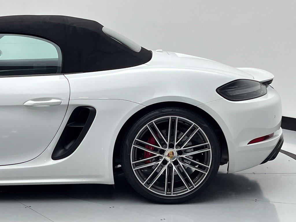 Porsche Boxster view 72