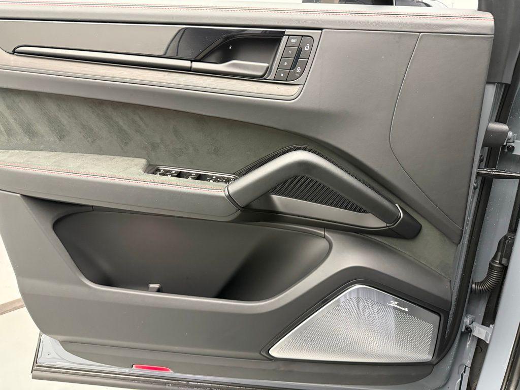 new 2026 Porsche Cayenne car