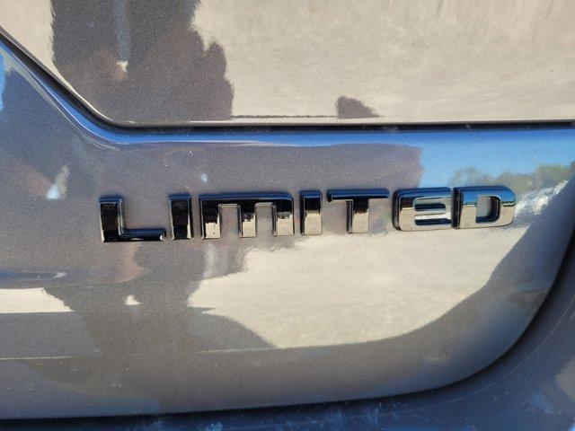 new 2025 Jeep Grand Cherokee car, priced at $42,989