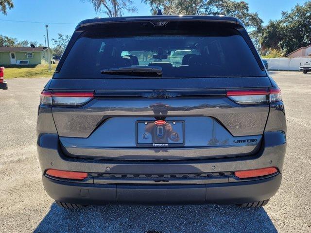 new 2025 Jeep Grand Cherokee car, priced at $42,989