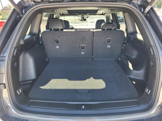 new 2025 Jeep Grand Cherokee car, priced at $42,989