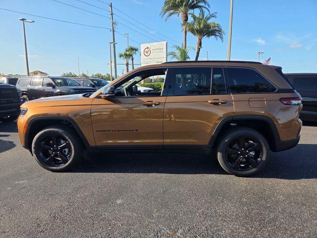 new 2026 Jeep Grand Cherokee car, priced at $43,025
