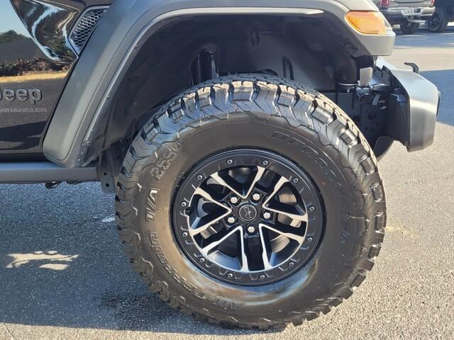 new 2025 Jeep Wrangler car, priced at $48,499