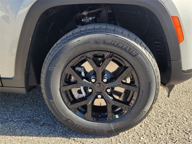 new 2025 Jeep Grand Cherokee L car, priced at $36,670