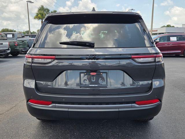 new 2026 Jeep Grand Cherokee car, priced at $39,058