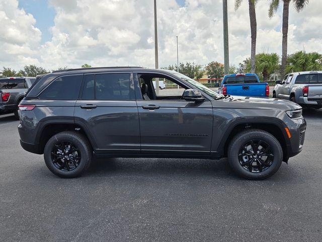 new 2026 Jeep Grand Cherokee car, priced at $39,058