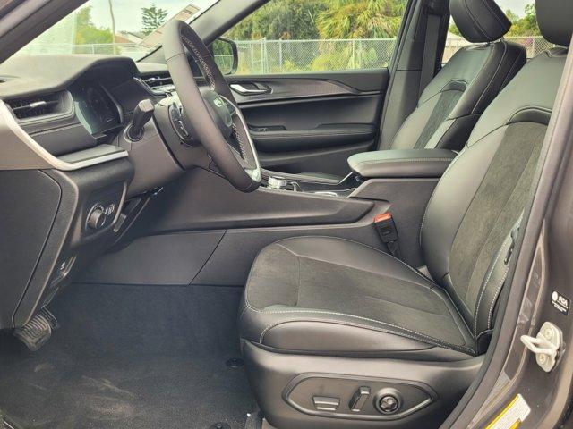 new 2025 Jeep Grand Cherokee car, priced at $35,406