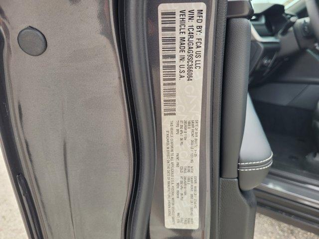 new 2025 Jeep Grand Cherokee car, priced at $35,406